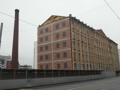 Производственное здание Кондитерского товарищества "Георг Ландрин" и труба заводская