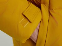 Утепленная куртка со съемным капюшоном