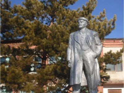 Памятник В.И.Ленину