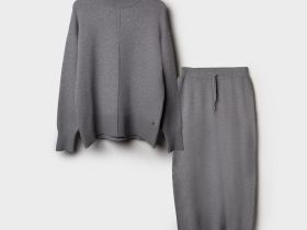 Комплект трикотажный для женщин: джемпер, юбка