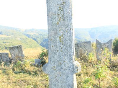 Стела надмогильная