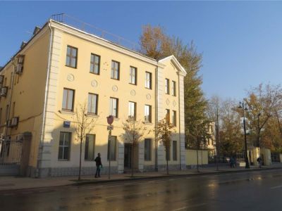 Главный дом с флигелем