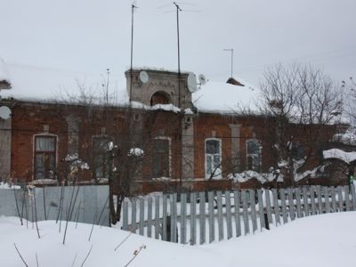 с.Тимашево, здесь в больнице Сахарного завода, в 1903 г. работал врачом Д.И. Ульянов
