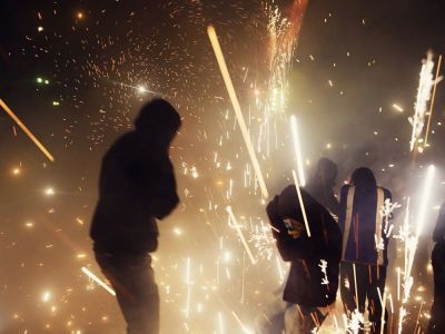 Полностью безопасного огня - не бывает!