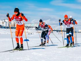 Звезды Олимпийских игр пробежали лыжный марафон с якутянами