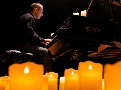 Людовико Эйнауди: Неоклассика при свечах