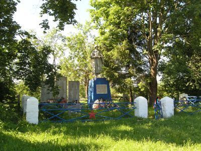 Братская могила воинов Советской Армии, погибших в 1944 г.