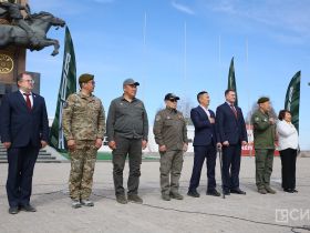 В Якутске стартовали военно-полевые сборы центра «Воин» для школьников и студентов