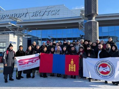 Более тридцати мас-рестлеров из Монголии прибыли в Якутию на сборы