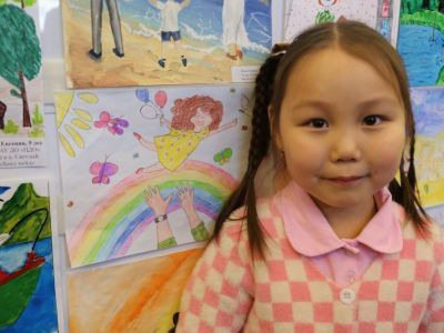 Дети показали счастливый день с папой