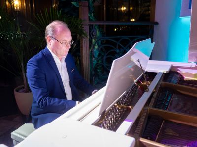 Билеты на Рождественский фестиваль органной музыки. Джазовый вечер в соборе при свечах (Англиканская церковь Святого Андрея) / Концерт | Афиша | ИнфоТаймс