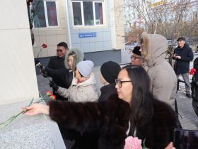 В Якутске почтили память Владимира Членова в день его 75-летия