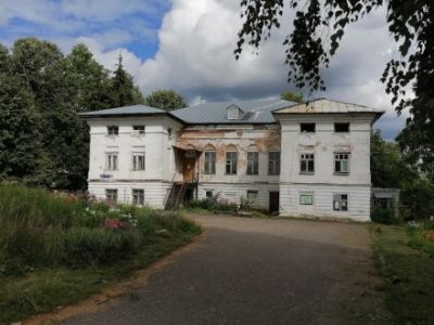 Дом главный