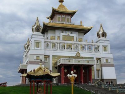 Музей истории буддизма «Золотая обитель Будды Шакьямуни»