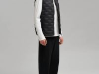 Стеганый пуховый жилет