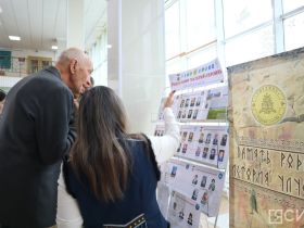 В Якутске открылась выставка родословных семей Якутии