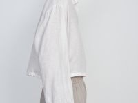 Блузка свободного силуэта с отложным воротником