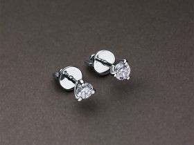 Пусеты из белого золота с бриллиантами э4701пс04203101