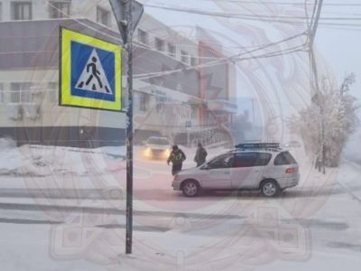 Автомобиль сбил пешехода на нерегулируемом перекрёстке в Якутске