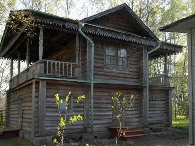 Флигель, "охотничий домик"