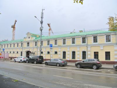 Хозяйственный корпус (конюшня), 1890-е гг., 1920-е гг., инженер-архитектор В.Г.Залесский