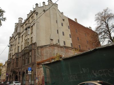 Здание дома съезда Наркомпроса, в котором в 1919-1921 гг. Ленин Владимир Ильич неоднократно выступал на Всероссийских съездах, конференциях и совещаниях работников народного просвещения