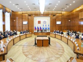 В Якутии отметили 80-летие Героя Труда России Михаила Готовцева