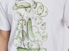 Свободная футболка с принтом