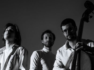 Illo Trio