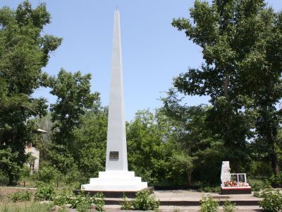 Братская могила партизан