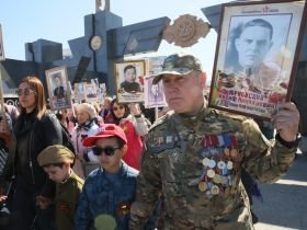 Фото. В Якутске акция «Бессмертный полк» собрала более 50 тысяч человек