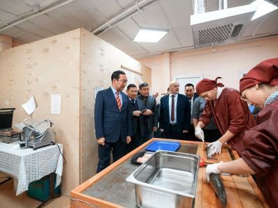 Айсен Николаев ознакомился с деятельностью агрошколы в Булунском районе 