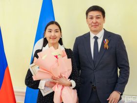 В Якутии отметили День радио и наградили работников связи