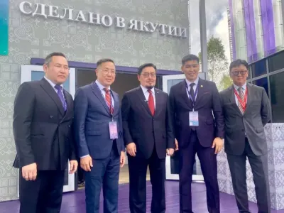 Делегация Якутии встретилась с премьер-министром Монголии на ВЭФ-2025