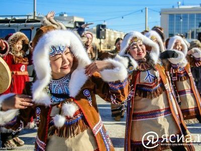 На сохранение и развитие государственных и официальных языков в Якутии выделили 56 млн рублей