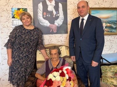 Почетному гражданину Мирнинского района Нине Ильиничне Провоторовой исполнился 101 год