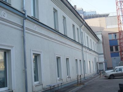 Конюшенный корпус