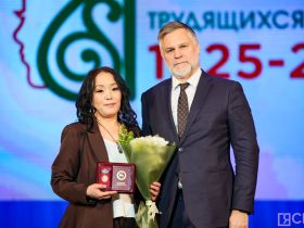 Матерям Якутии вручили госнаграды с денежным вознаграждением