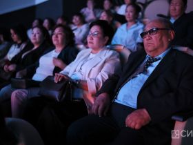 Лучших социальных работников Якутии отметили высокими наградами