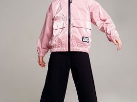 Ветровка для девочки