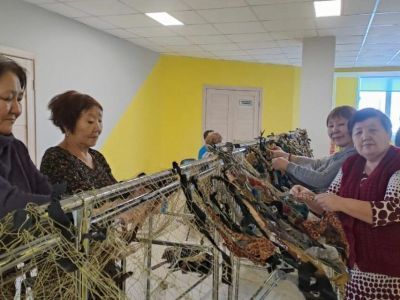 Медики Усть-Алданской больницы участвовали в сборе посылок для военнослужащих