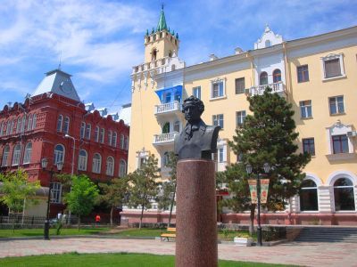 Памятник А.С.Пушкину, 1958 г. (модель 1947 г.), скульптор Азгур З.И., архитектор Ананьев В.М.