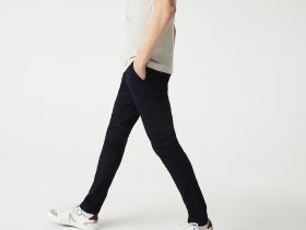 Мужские классические брюки - чинос Lacoste приталенного кроя из хлопка