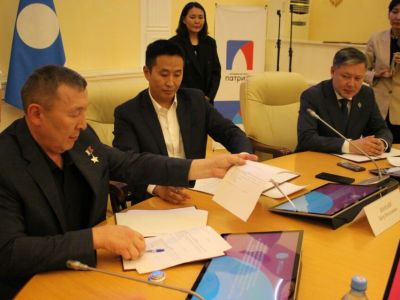 Минмолодежи Якутии и патриотические организации республики подписали соглашение