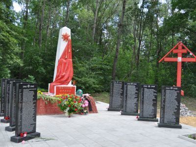 Братская могила воинов, погибших в 1943 г.