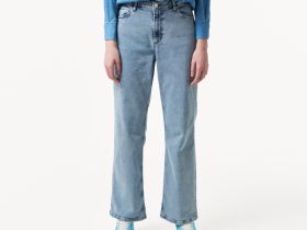 Женские джинсы Lacoste стандартного кроя