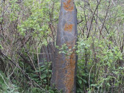 Стела одиночная антропоморфная