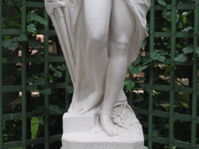 Статуя "Немезида"