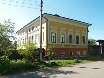 Жилое здание духовного училища