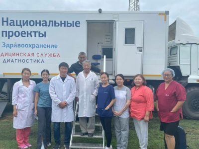 Мобильная поликлиника работает в Нюрбинском районе